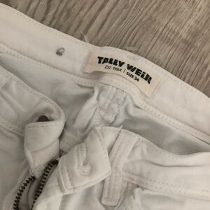 Tally Weil White Skinny Jeans